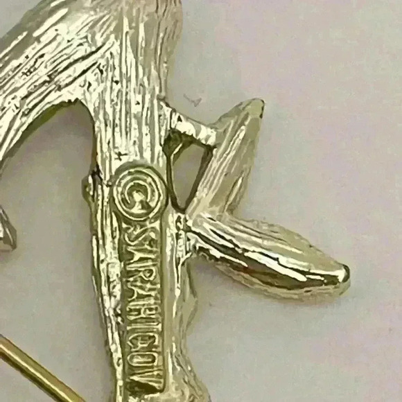 Vintage SARAH COVENTRY Letter M Initial Monogram Gold Tone BAMBOO Pin Brooch - Picture 7 of 7